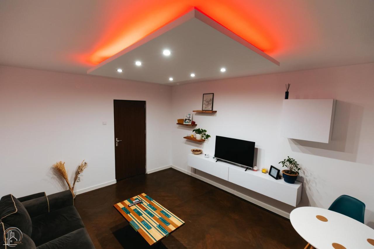 Zaza Apartament - Central Area, With Balcony Targu Jiu Ngoại thất bức ảnh