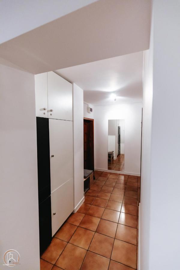 Zaza Apartament - Central Area, With Balcony Targu Jiu Ngoại thất bức ảnh